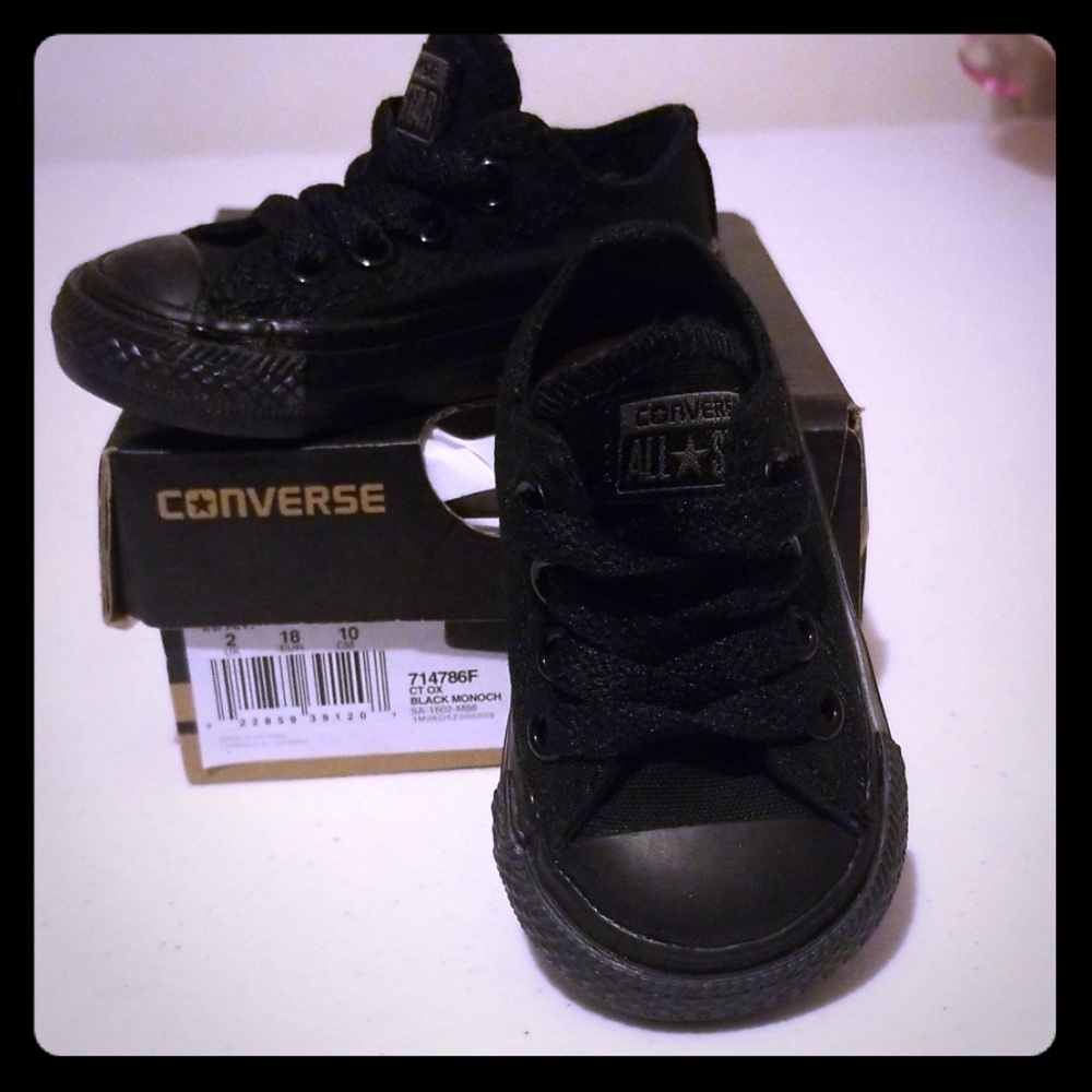 Converse infant shoes